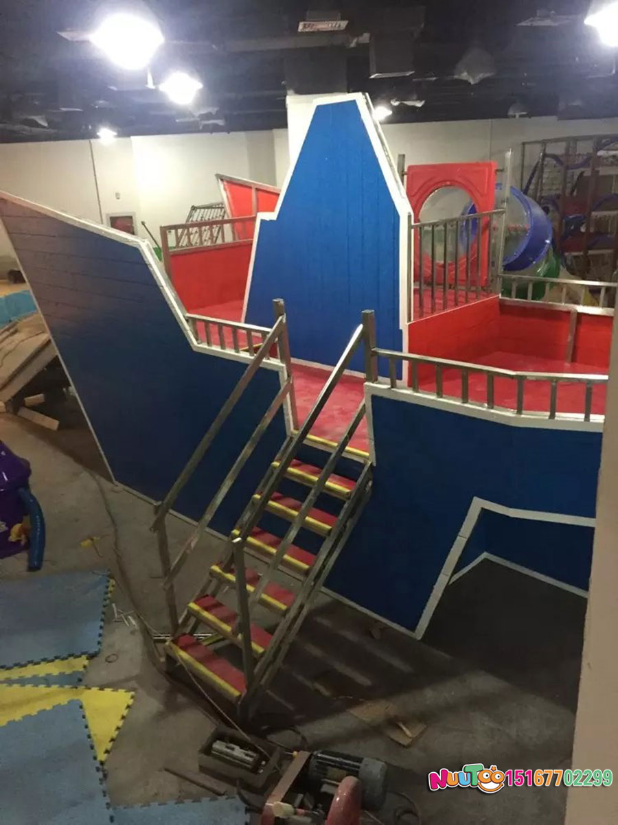 Viaje no estándar + barco pirata + tobogán + parque infantil interior (1)