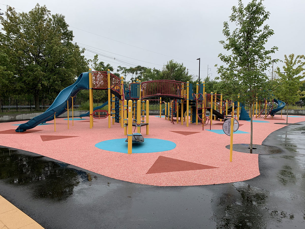 superficie de seguridad para parques infantiles de EPDM vertida in situ (7)