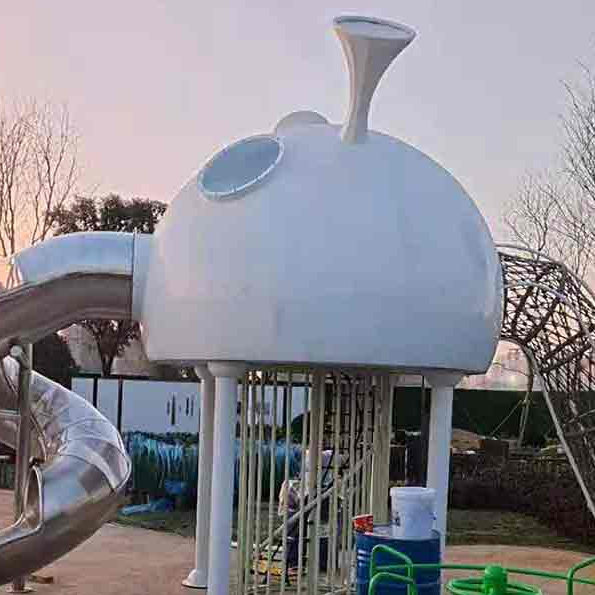 ¿Qué tipo de equipo de juego al aire libre está instalado en Yuehu Terrace, Fuyang, Anhui?