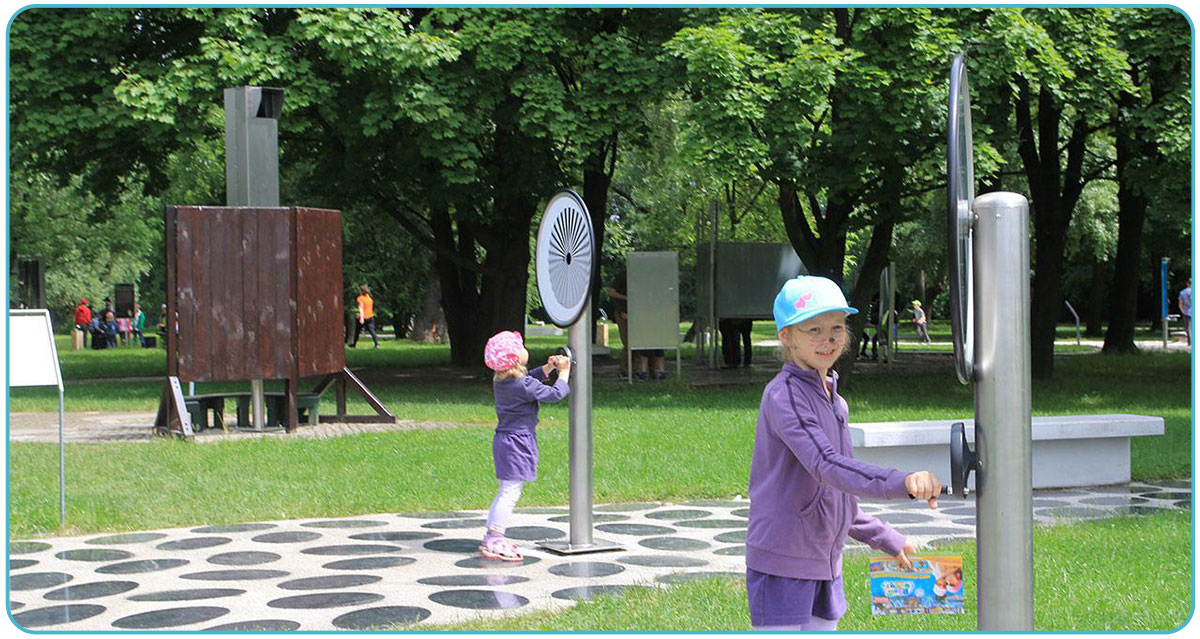 equipo de juegos científicos al aire libre (1)