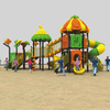 Diapositiva interactiva al aire libre con diversión forestal para niños