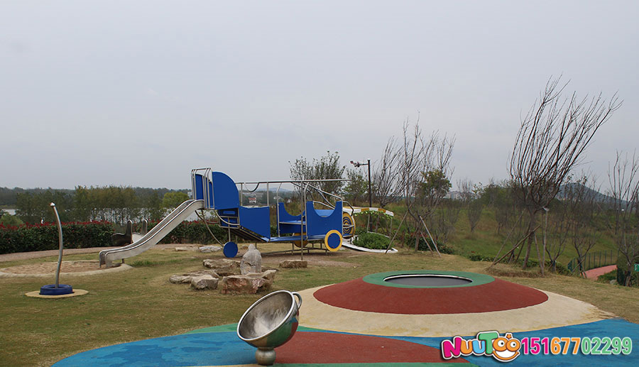 Viaje no estándar + trampolín al aire libre + cama de chorro + equipo paraíso infantil (1)