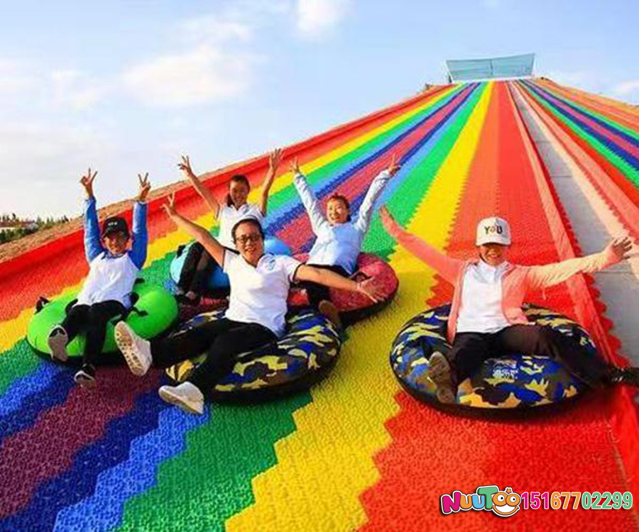 Yuncheng Impression Rainbow Slide permite que la impresión de la ciudad sea más única