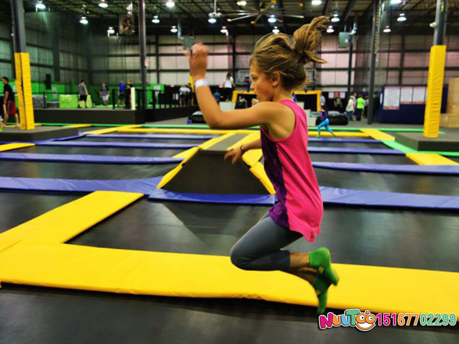 Parque de trampolines + Parque de trampolines extranjeros - (33)